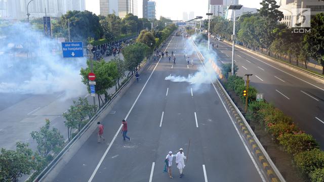Massa Aksi Sempat Kuasi Jalan Tol Dalam Kota