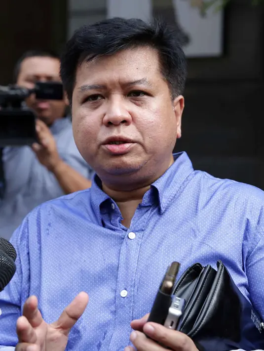 Istri Mario Teguh melaporkan dua akun Instagram @lambe_turah dan @hebohwow dengan Undang-Undang Nomor 11 Tahun 2008 tentang ITE. Pasal 27 dan 28 dengan tuduhan pencemaran nama baik. (Deki Prayoga/Bintang.com)