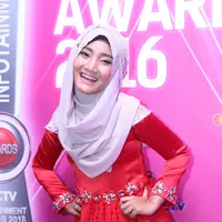 Pelantun ‘Dia Dia Dia’ ini bahkan sudah menentukan di mana ia akan melanjutkan studi S2 nya. Fatin berencana untuk meneruskan pendidikannya di luar negeri, ia pun memilih Austria. (Nurwahyunan/Bintang.com)