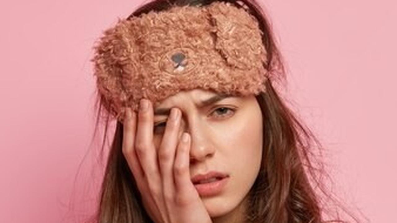 Badan Lelah Namun Sulit Tidur Malam? Temukan Penyebab dan Cara Mengatasinya