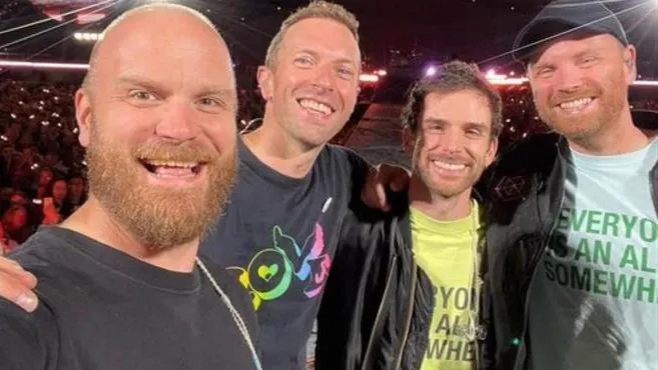 Coldplay juga ikut bergerak dalam mengurangi sampah dan mengajak penonton konsernya untuk mendaur ulang.&nbsp;<br>