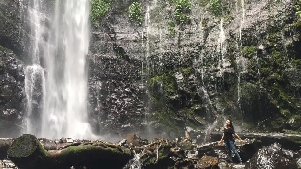 Menggagas Pagi Damai di Curug Lawe