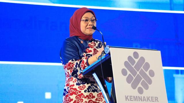 Menteri Ketenagakerjaan Ida Fauziyah dalam acara Rapat Kerja Nasional (Rakernas) Balai Latihan Kerja Komunitas Tahun 2022 dengan tema Akselerasi BLK Komunitas untuk Mendukung Perluasan, di Bali, Selasa (13/9/2022). (Dok Kemnaker)