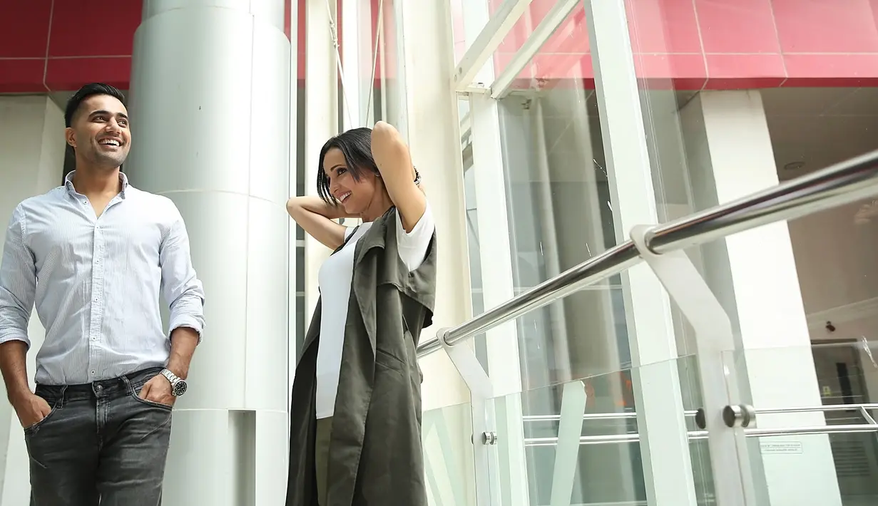 Selain itu, euforia yang terjadi di Indonesia dan India menurutnya sangat berbeda. Keberadaannya di Jakarta, tak ingin disia-siakannya, di mana ia sangat ingin berkeliling di kota Jakarta. (Bambang E.Ros/Bintang.com)