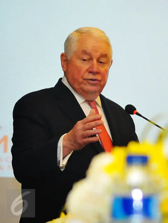 President dan CEO Freeport-McMoRan Inc Richard C. Adkerson saat memberi pemaparan kepada awak media di Jakarta, Senin (20/2). (Liputan6.com/Angga Yuniar)