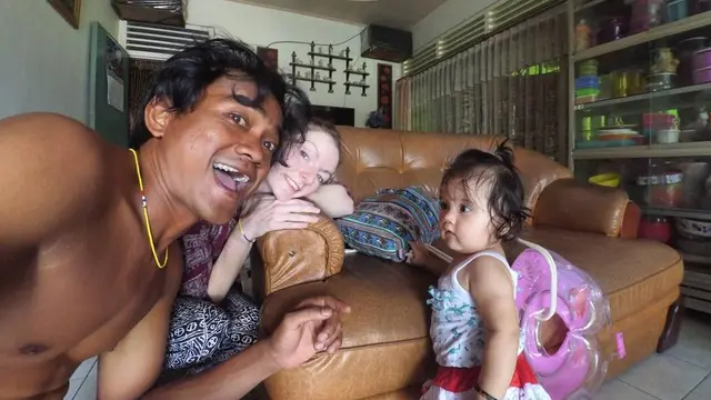 Masih Ingat Bayu Kumbara dan Istri Bule? Ini 6 Potret Keluarga Kecilnya