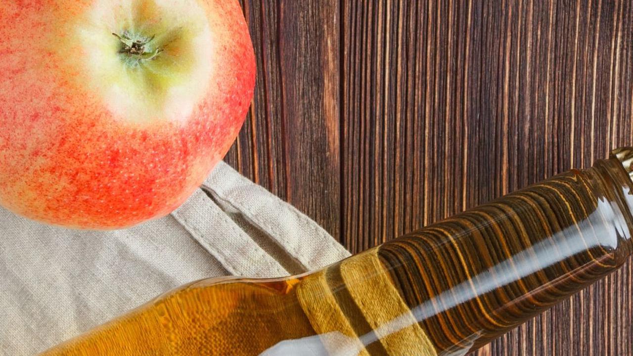 Manfaat Cuka Apel yang Dapat Memutihkan Gigi Kuning<br>