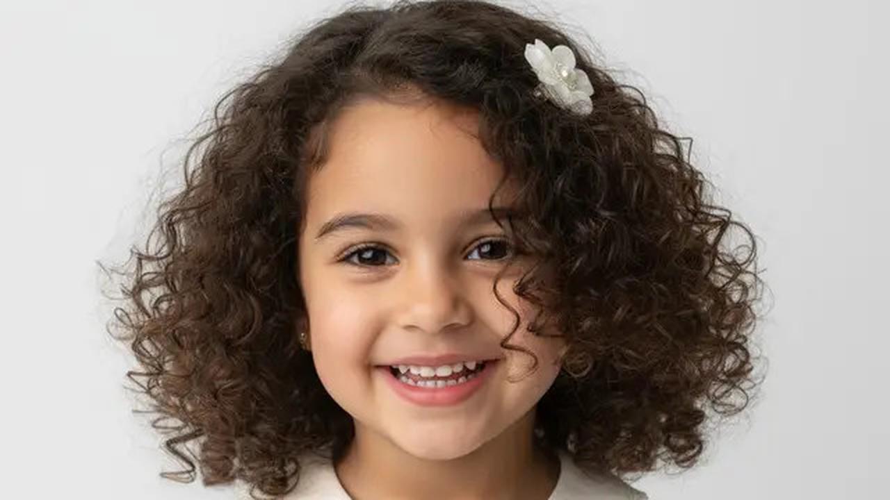 7 Potongan Rambut Anak Perempuan Lucu dan Modis 2025, Bikin Penampilan Si Kecil Makin Cantik