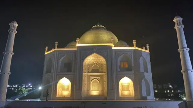 pengusaha India bangun replika Taj Mahal sebagai hadiah untuk istrinya