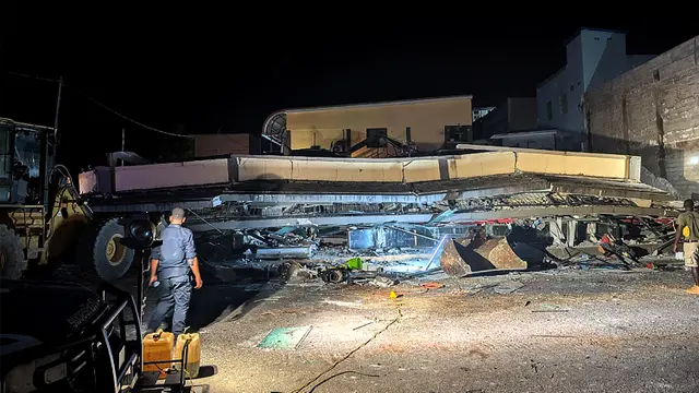 Kerahkan Alat Berat, Tim Penyelamat Terus Cari Korban Gempa Vanuatu