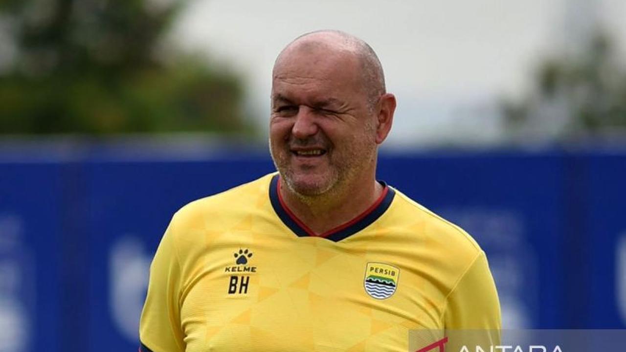 Bojan Hodak Enggan Remehkan Persis Solo, Persib Siap Jaga Puncak Klasemen