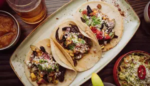Camilan Serupa Taco di GrabFood Sebagai Alternatif Kalau Stok Terbatas