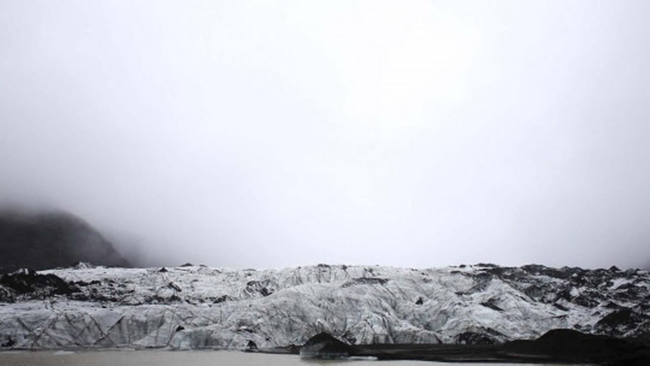 Menyaksikan fenomena mencairnya gletser di Islandia capai 1 km