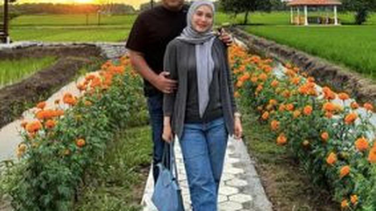 Brigjen Polri Anak Eks Kapolri Nongkrong di Pinggir Sawah Sama Istri, Tulis Kalimat Romantis Bikin Baper