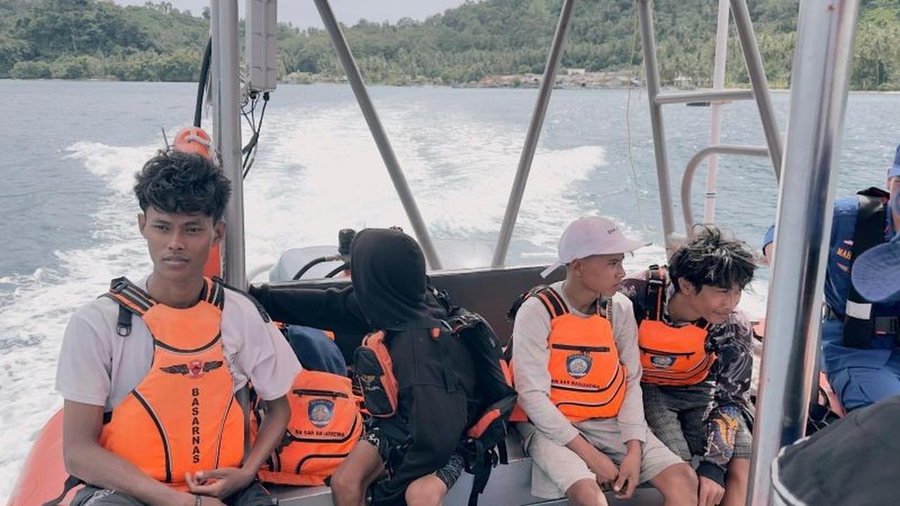 Basarnas Berhasil Lakukan Evakuasi ABK Kapal Terdampar di Pulau Sebuku Lampung Selatan