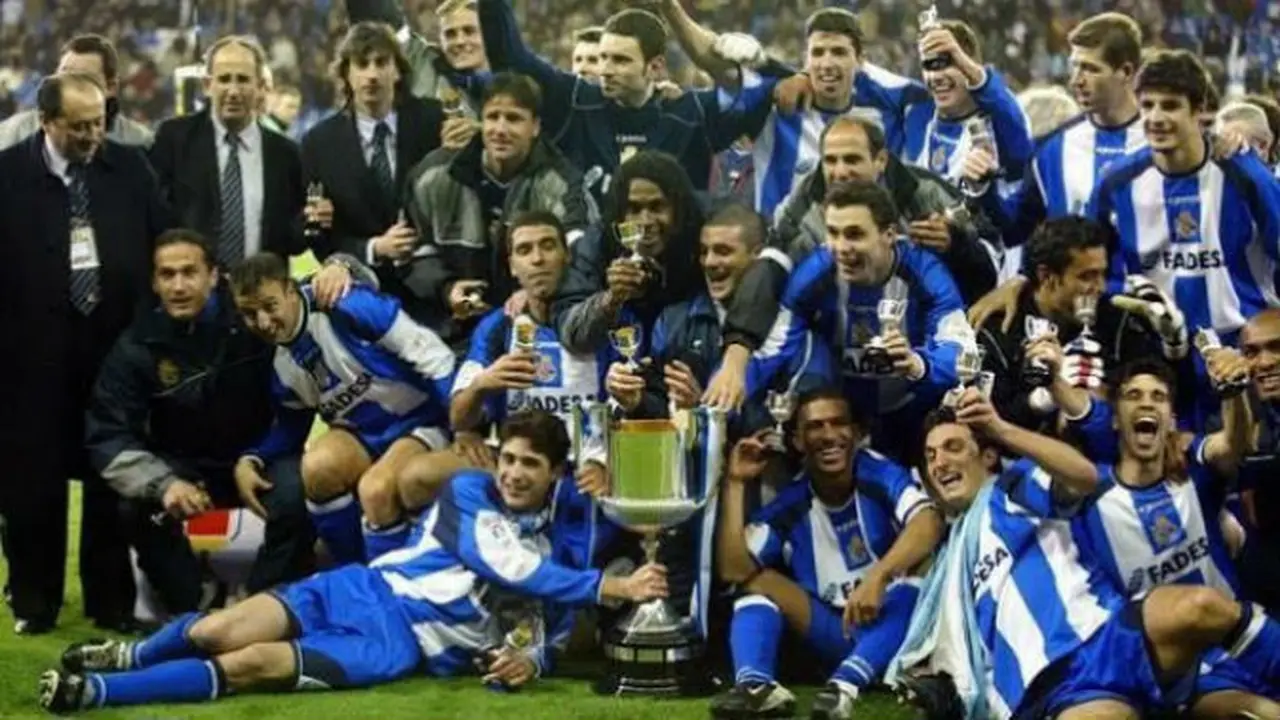 Deportivo La Coruna juara La Liga 1999-2000