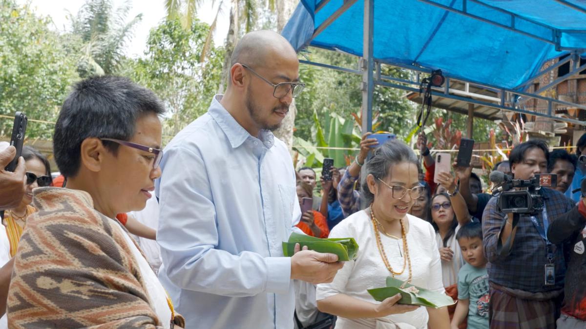 Pandji Pragiwaksono Jalani Sidang Adat Toraja, Jadi Ruang Pemulihan Atas Polemik Materi Stand Up