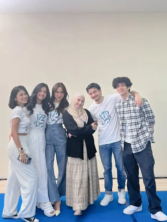 6 Potret Akrab Yasmin Napper dan Nadzira Shafa, Puji Alur Cerita Film 172 Days