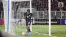 Skor imbang 1-1 menutup laga di babak pertama. (Liputan6.com/Angga Yuniar)