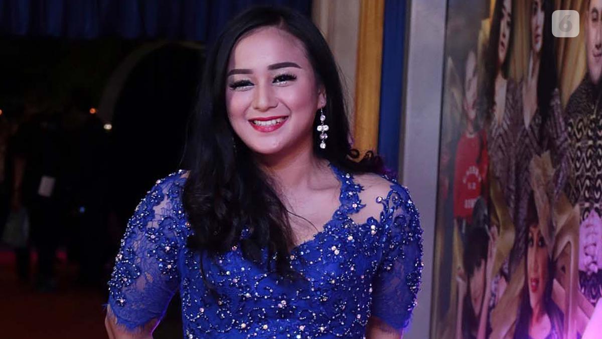 Jarang Terlihat Di Tv Juwita Bahar Berhenti Jadi Artis Showbiz 