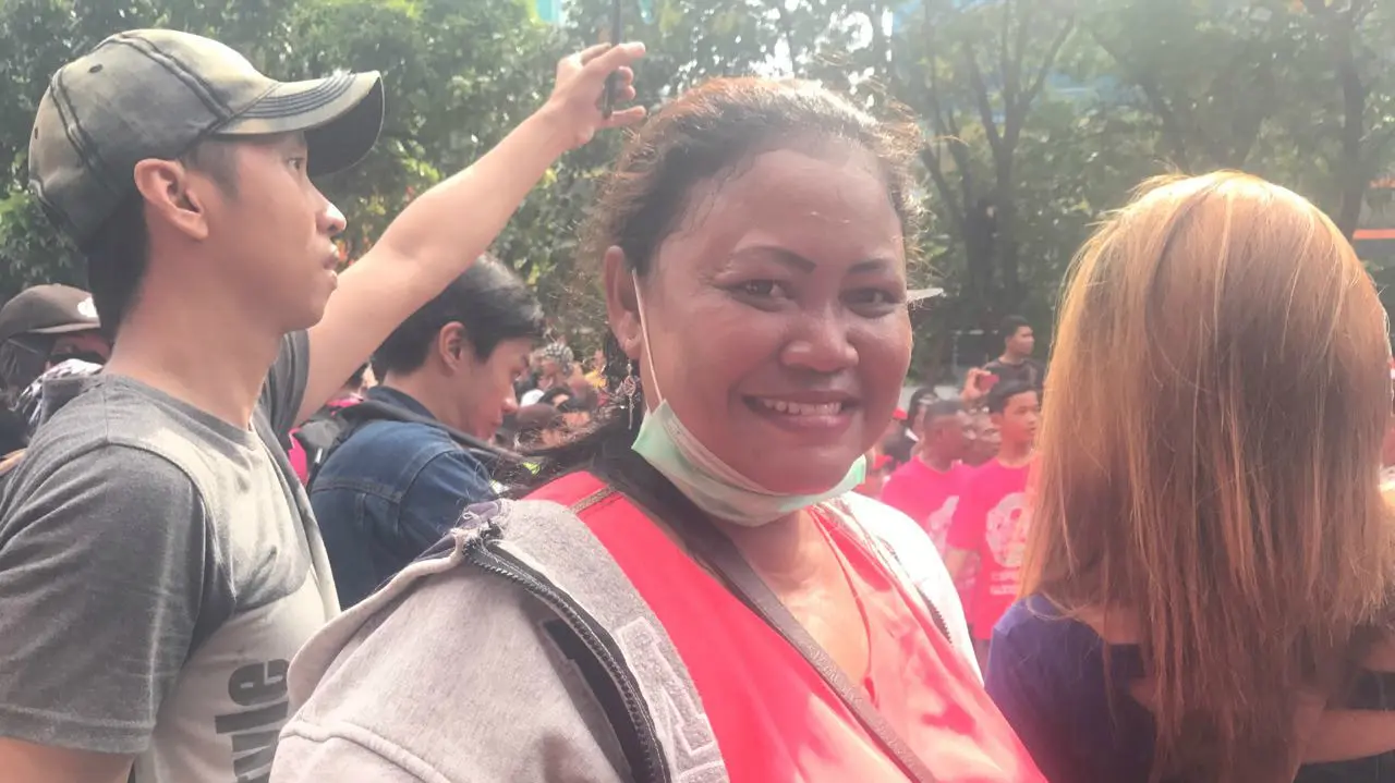 Warga menyaksian Cap Go Meh 2018 di Glodok, Jakarta Barat (Liputan6.com/ Yunizafira Putri)