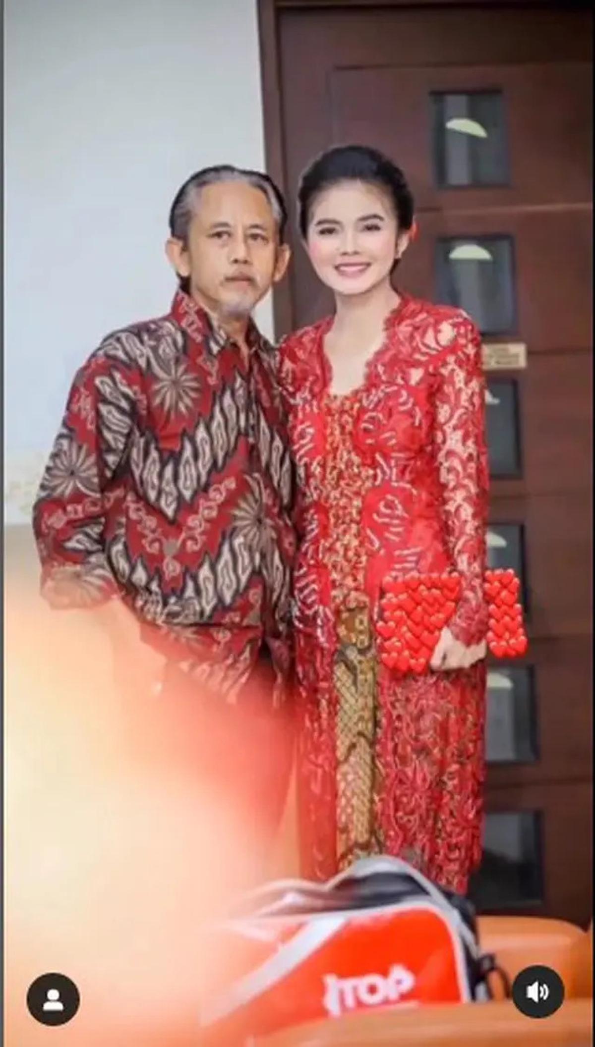 Istri Epy Kusnandar Dituding Pakai Penglaris, Karina Ranau Buka Suara!