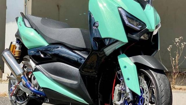 10 Potret Modifikasi Yamaha Xmax 250, si Bongsor dari Keluarga Maxi. Shenggol dong!