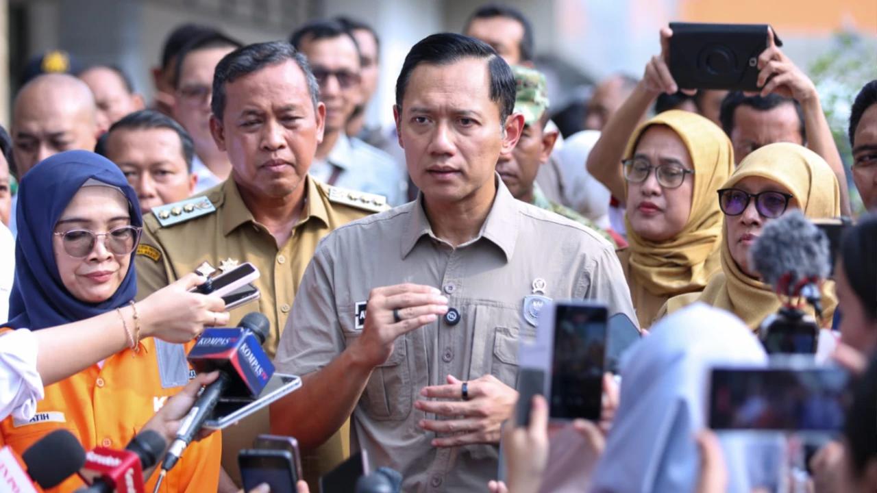 Menko AHY Kunjungi RSUD Kota Bekasi, Minta Penanganan Korban Kecelakaan Kereta Api Maksimal