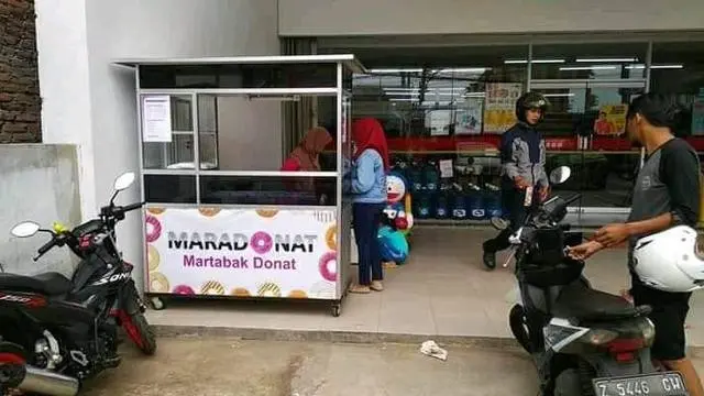 6 Singkatan di Gerobak Jualan Makanan Ini Bikin Pembeli Mikir Keras