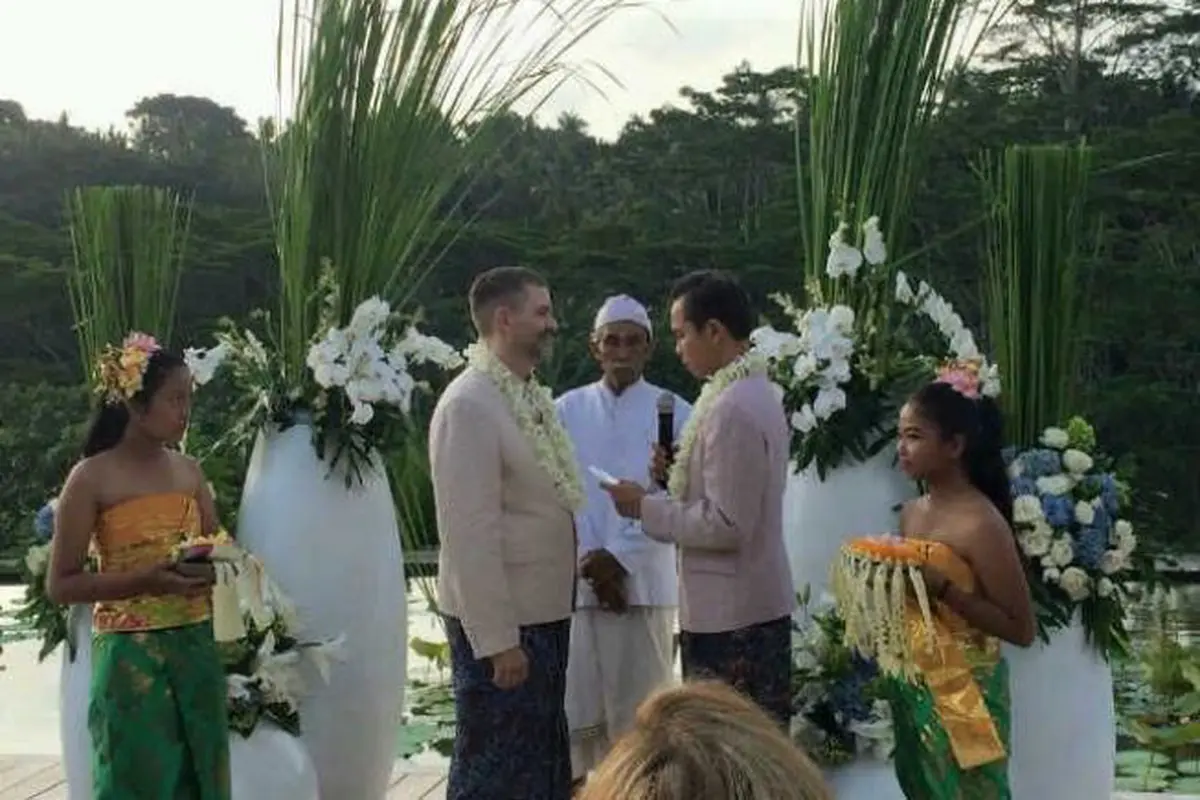 Video Detik-detik Pernikahan Sejenis di Bali yang Bikin Nganga