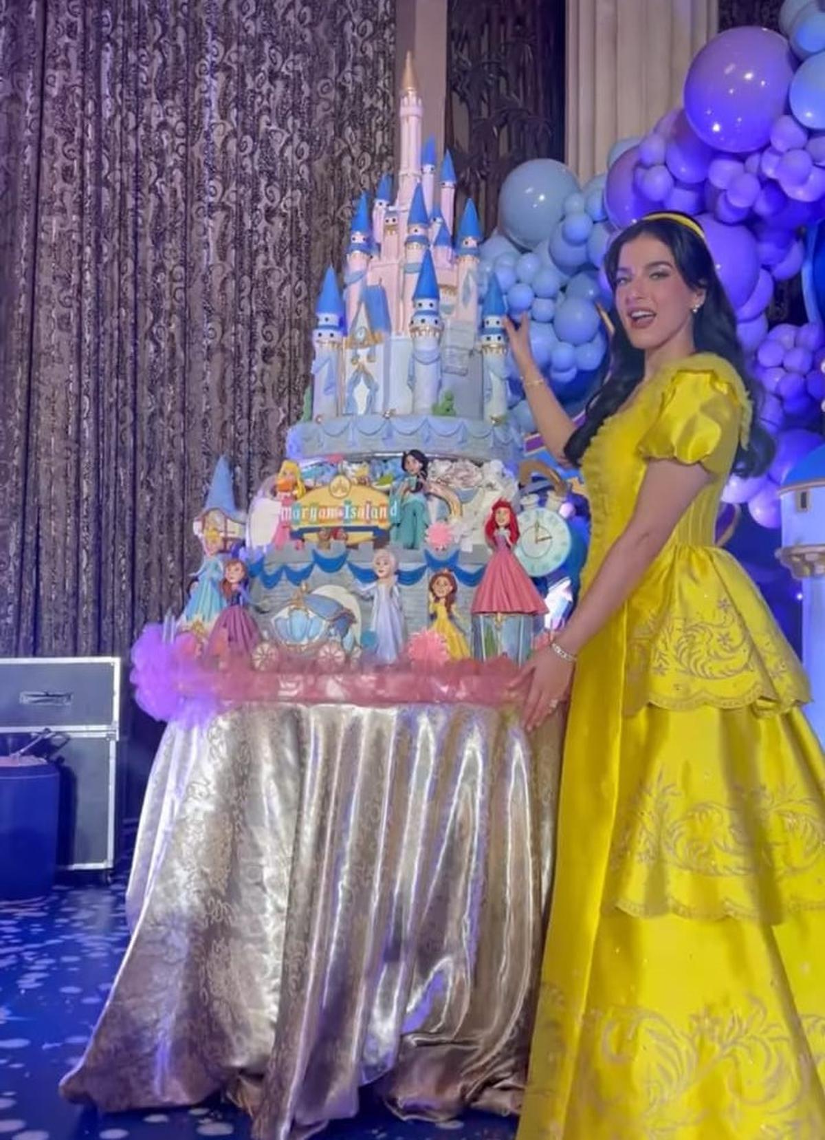 Tasya Farasya Berubah Jadi Princess Belle di Ulang Tahun Anak yang Bertema Disney