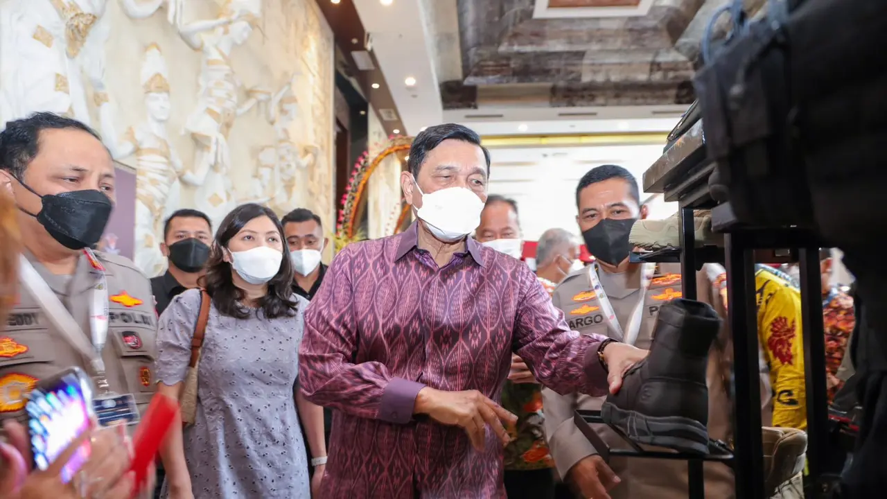 Menteri Koordinator Bidang Kemaritiman dan Investasi (Menko Marves) Luhut Binsar Pandjaitan dalam Business Matching PDN Tahap Empat dalam rangka Bangga Buatan Indonesia (BBI) di Bali, Kamis (7/10/2022).