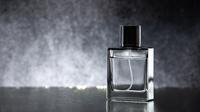 Ilustrasi parfum cowok. (Image by KamranAydinov on Freepik)