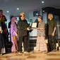 Guru Besar Filologi Universitas Islam Negeri (UIN) Syarif Hidayatullah Jakarta, Oman Fathurahman meraih penghargaan Pustaka Paripalana. (Ist)