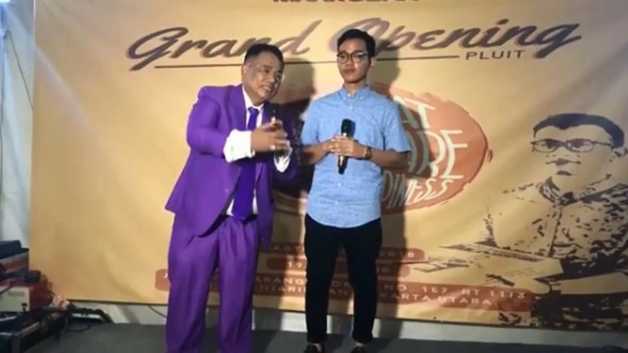 [Bintang] Hotman Paris Hutapea dan Gibran Rakabuming Raka