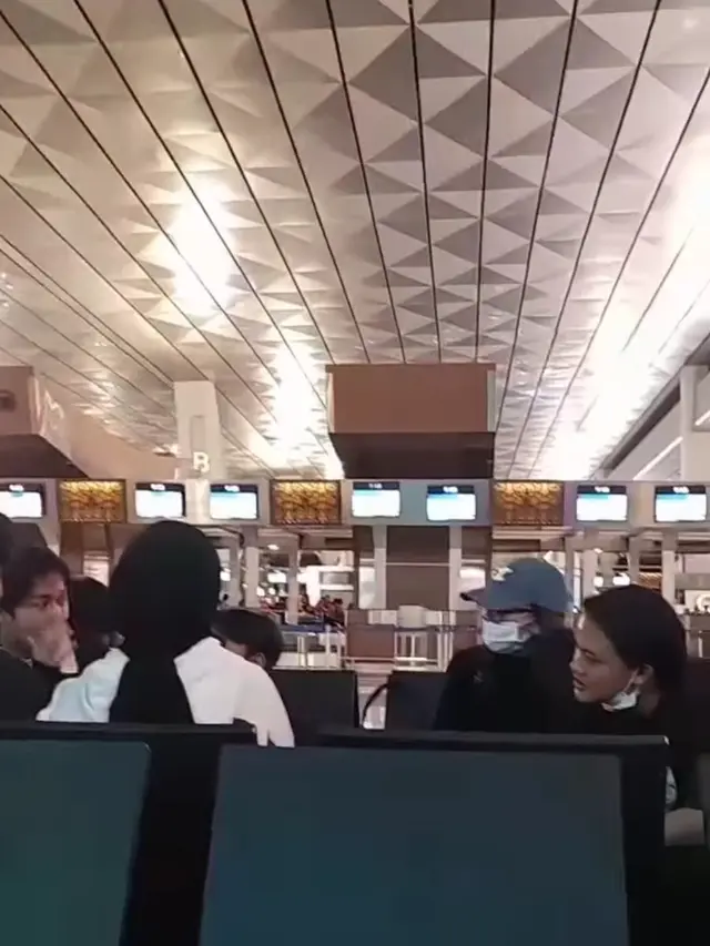Rizky Febian dan Mahalini Ketemu Santyka