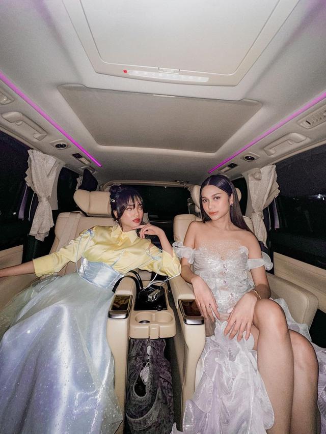 6 Potret Fuji dan Azizah Salsha di Gala TikTok Replay 2023, Tampil Manis dan Ceria