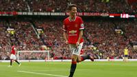 Ander Herrera mencetak gol ke gawang Arsenal ( Reuters / Jason Cairnduff )