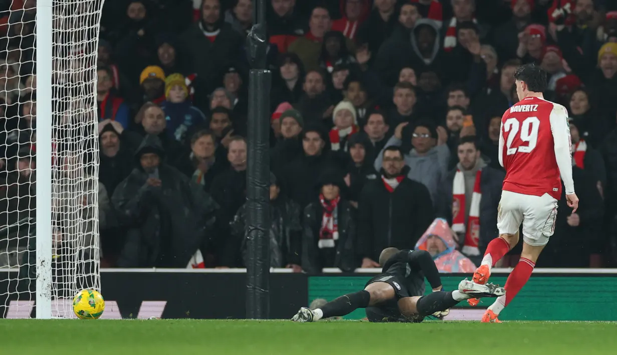 Pemain berkebangsaan Jerman tersebut secara mengejutkan berhasil mengubah skor menjadi 1-0 saat pertandingan memasuki menit injury time babak kedua. (AP Photo/Ian Walton)
