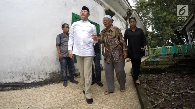 Siap Maju Pilkada Sumsel, Saifudin Aswari Ziarahi Makam Sultan Kerajaan Srwijaya