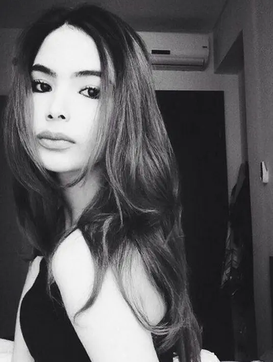 Unggahan tersebut kemudian di-repost oleh salah satu akun gossip dan akhirnya membuat warga net berdatangan dan ikut memberikan komentar di unggahan foto tersebut. (Instagram/wondermom17cima)