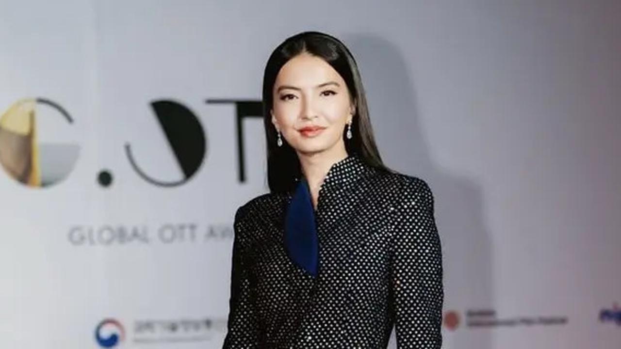 Tampil Cantik dan Anggun, Potret Dian Sastro, Raline Shah dan Shenina Cinnamon Hadir di Busan International Film Festival 2024