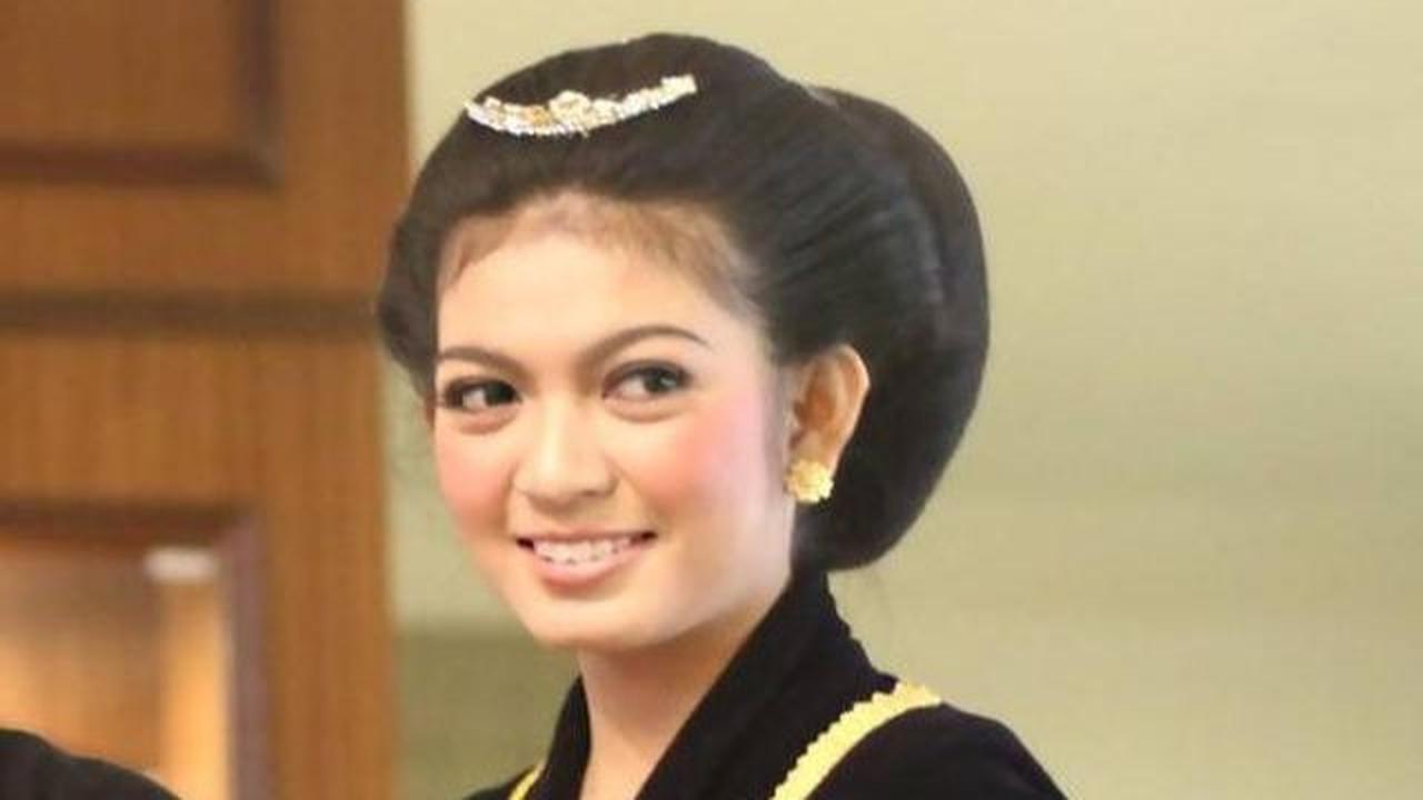 Sebagai penyandang gelar Putri Solo 2009, Selvi sering terlibat dalam acara budaya dan pariwisata di Pemerintah Kota Solo,untuk mengenalkan potensi wisata yang dimiliki. <br>