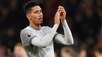 5. Chris Smalling – Bek asal Inggris ini merupakan pemain terlama di Old Trafford setelah Antonio Valencia. Jam terbang pemain berusia 29 tahun itu bersama Manchester United bisa menjadi pertimbangan untuk memimpin pasukan Setan Merah. (AFP/Glyn Kirk)