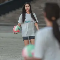 Anya Geraldine terlihat tinggi semampai ketika berolahraga. [Instagram/anyageraldine]