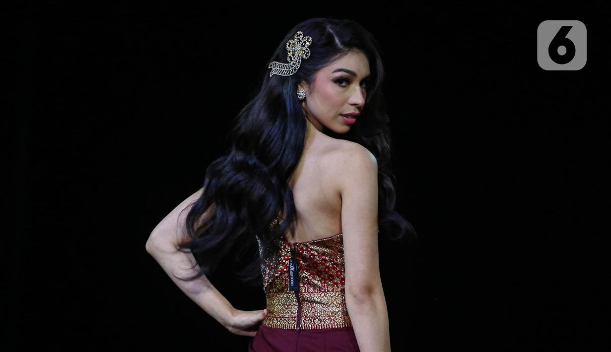 Clara Shafira menambahkan, ajang Miss Universe Indonesia sebuah platform penting untuk memperkenalkan keindahan, keragaman, dan kekayaan budaya nusantara. (Liputan6.com/Angga Yuniar)