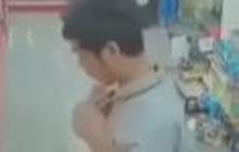 Detik-Detik Pencuri Emas Gagal Kabur, Ternyata Pintu Toko Dikunci Otomatis oleh Pemiliknya