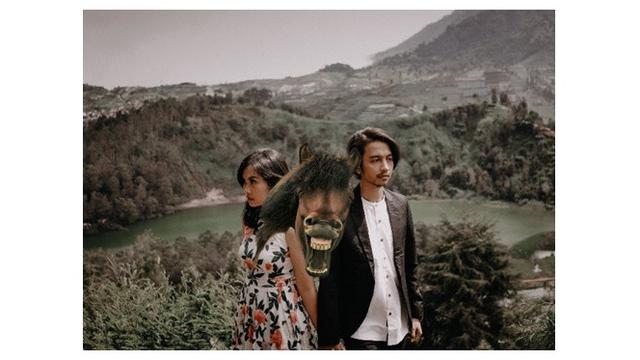 6 Editan Foto Fiersa Besari Saat Prewedding Ini Bikin 