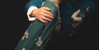 Clarissa Tanoesoedibjo dan Anthony Tjipto melanjutkan prosesi pernikahannya dengan upacara Tea Pai [@clarissatanoe]