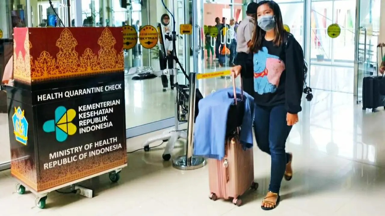Pintu kedatangan internasional di Bandara Sultan Syarif Kasim II dipasang thermo scanner untuk mendeteksi penumpang terinfeksi Virus Corona.
